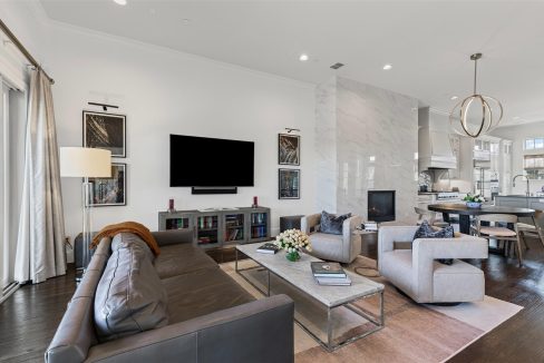 11-4887-cloudcroft-lane-irving-tx-living-room