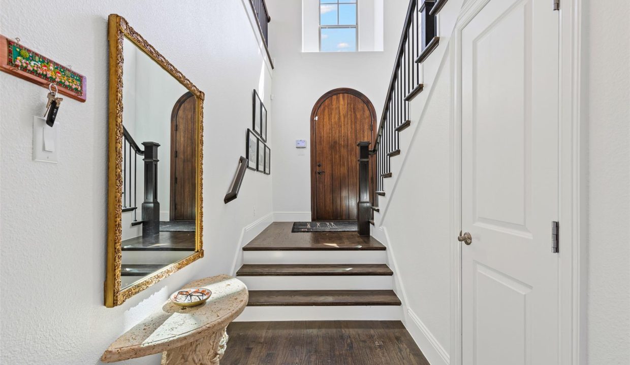 4-4887-cloudcroft-lane-irving-tx-entry