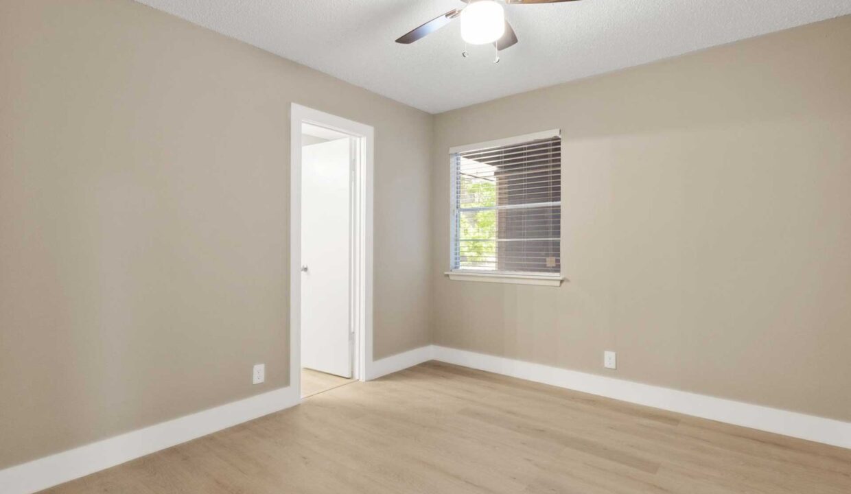 206-leighton-drive-terrell-texas-real-estate-prominus-bedroom-23