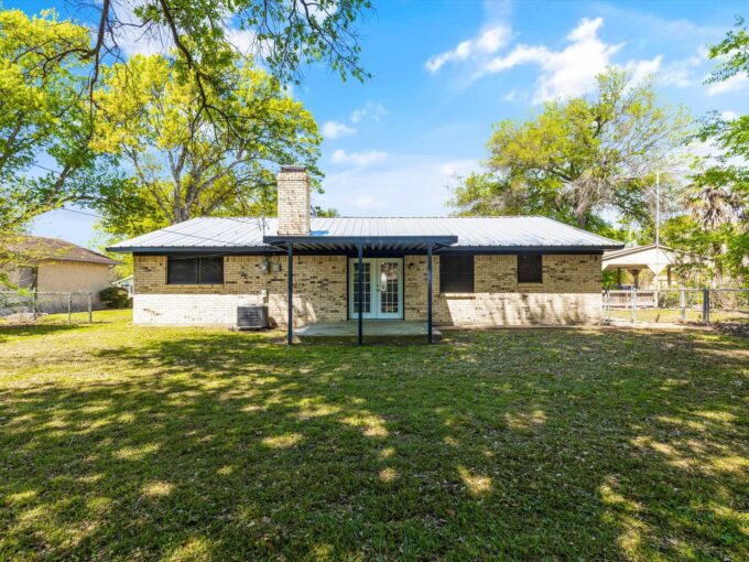 206 Leighton Drive, Terrell, TX 75160-1408 Front