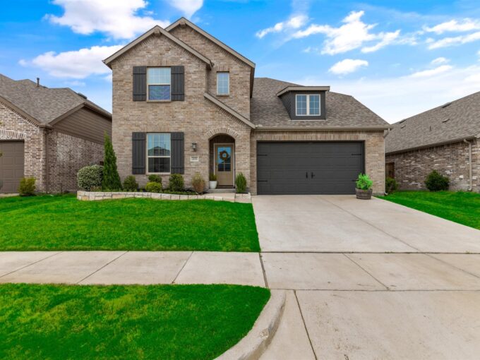 2155 Slow Stream Drive, Royse City Front House