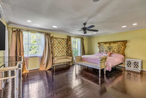 25-4646-christopher-place-dallas-bedroom