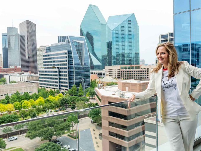 Jennifer Cloud Realtor Broker Dallas Fort Worth Texas