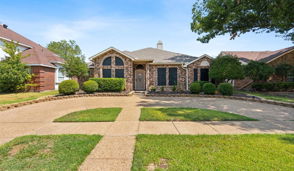 1-7021-lo-chalmers-lane-garland-tx-home