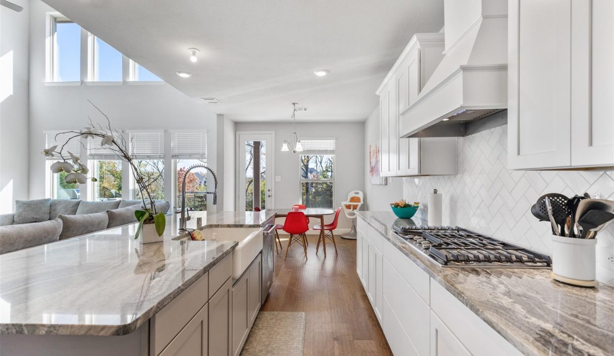 10-312-greystone-court-sunnyvale-tx-75182-kitchen