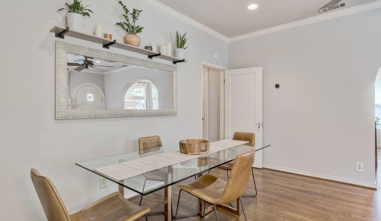 10-5314-mercedes-avenue-dallas-tx-dining