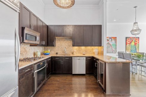 12-2300-leonard-street-505-dallas-tx-75201-kitchen