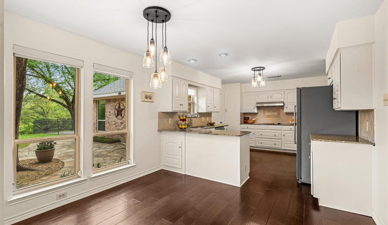 13-3007-creekview-drive-grapevine-tx-kitchen