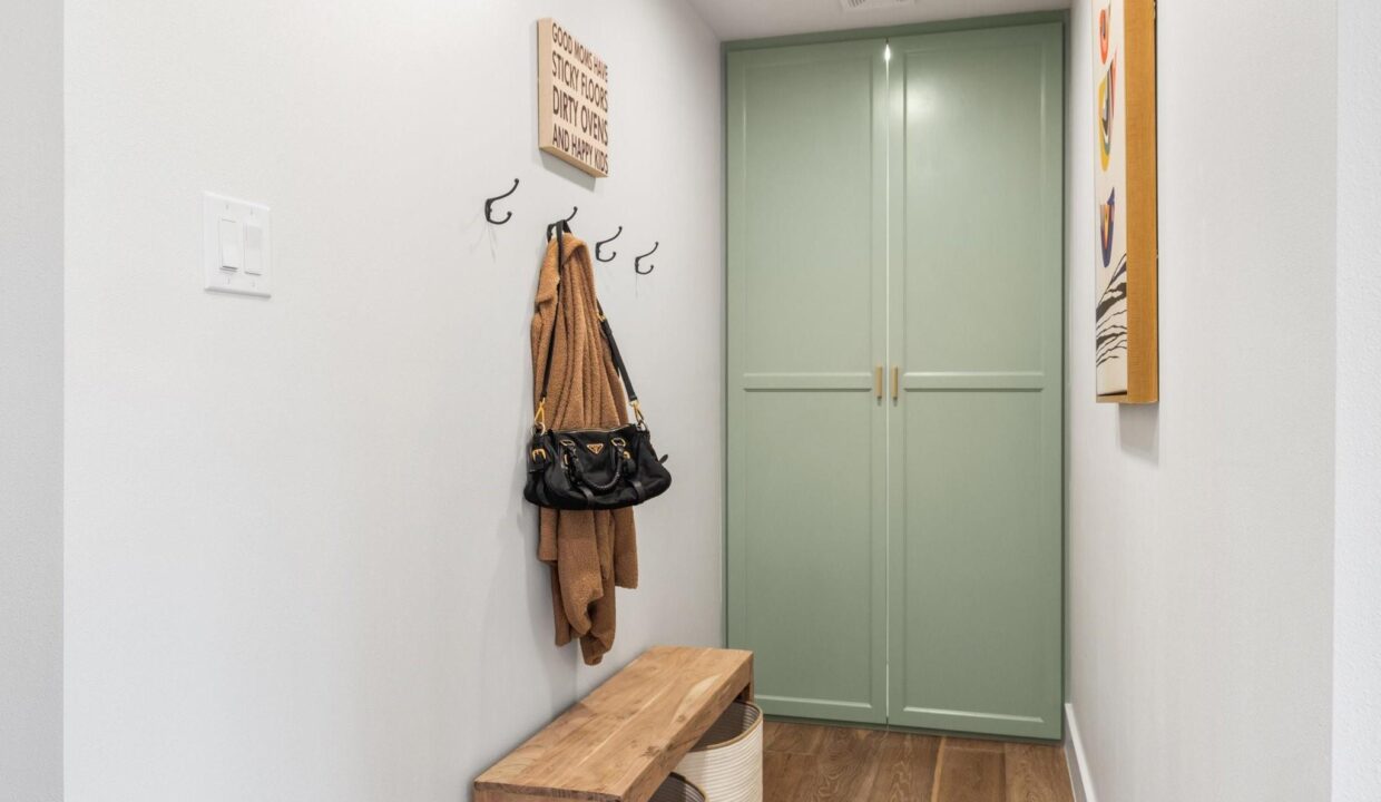 13-531-wynne-road-wills-point-tx-closet