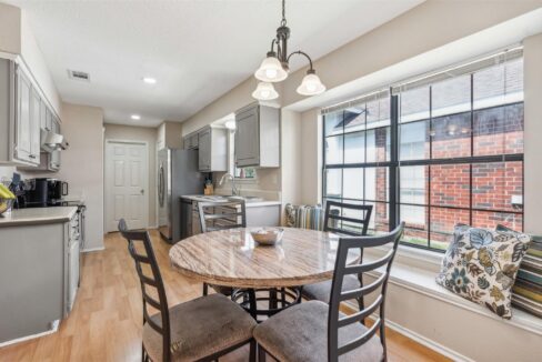 14-7021-lo-chalmers-lane-garland-tx-home-dining