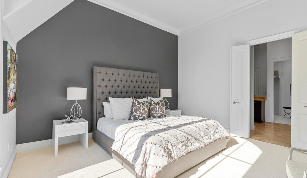 15-2300-leonard-street-505-dallas-tx-75201-bedroom