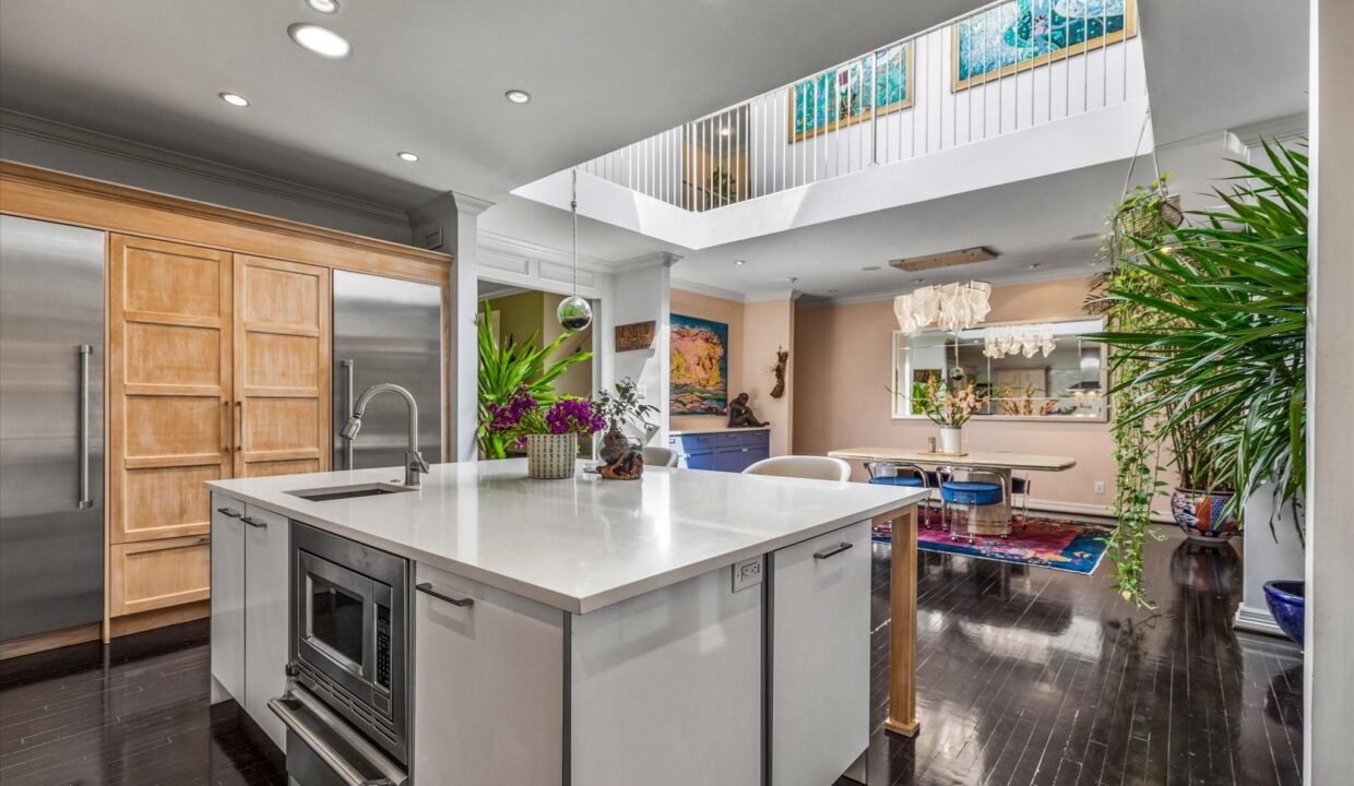 15-4646-christopher-place-dallas-kitchen