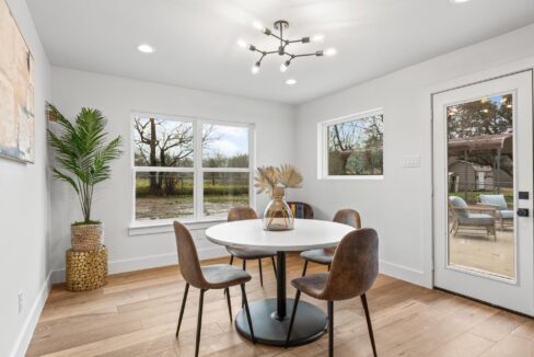 15-531-wynne-road-wills-point-tx-dining-1