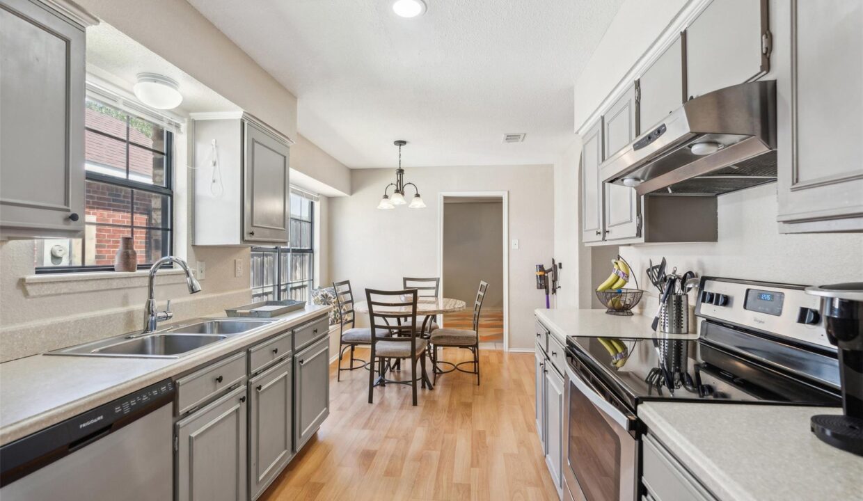 15-7021-lo-chalmers-lane-garland-tx-home-dining