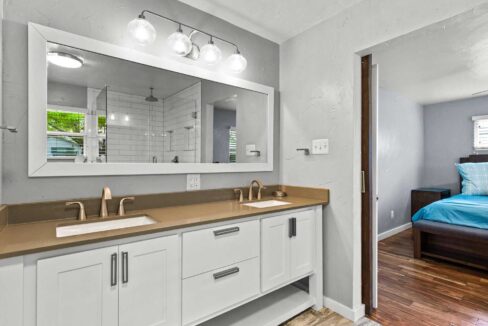 1529-mapleton-drive-dallas-bathroom-3
