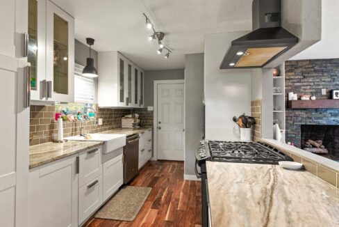 1529-mapleton-drive-dallas-kitchen-2