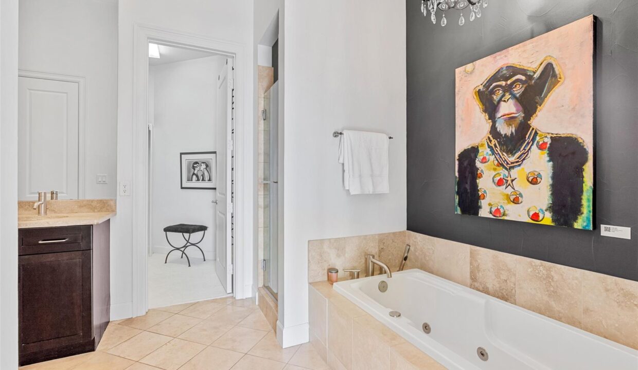 16-2300-leonard-street-505-dallas-tx-75201-bath