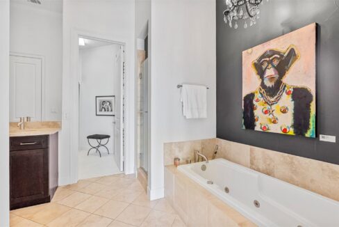 16-2300-leonard-street-505-dallas-tx-75201-bath