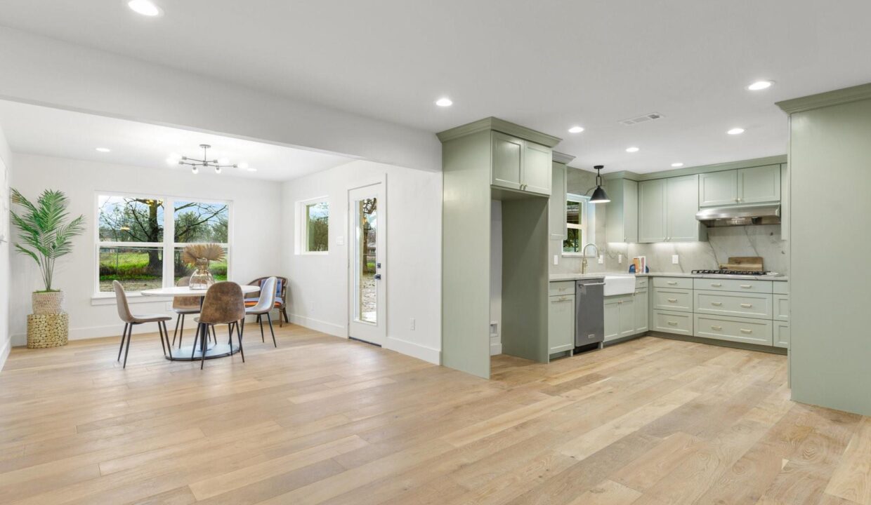 16-531-wynne-road-wills-point-tx-dining-2