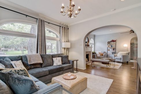 16-5314-mercedes-avenue-dallas-tx-living-room