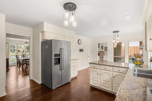 17-3007-creekview-drive-grapevine-tx-kitchen