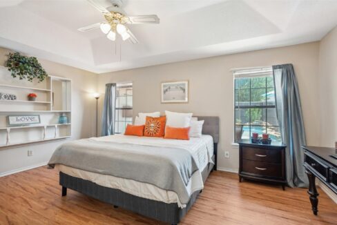 17-7021-lo-chalmers-lane-garland-tx-home-bedroom