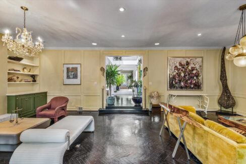 18-4646-christopher-place-dallas-living-room