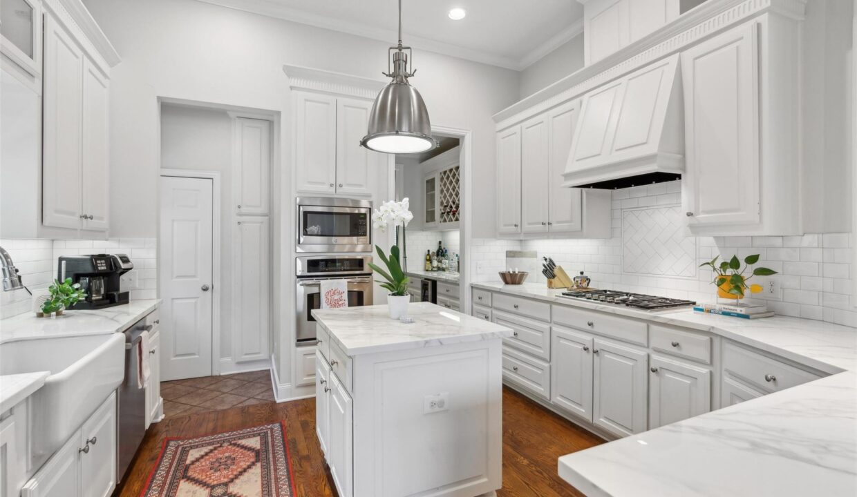 19-6247-belmont-avenue-dallas-tx-kitchen