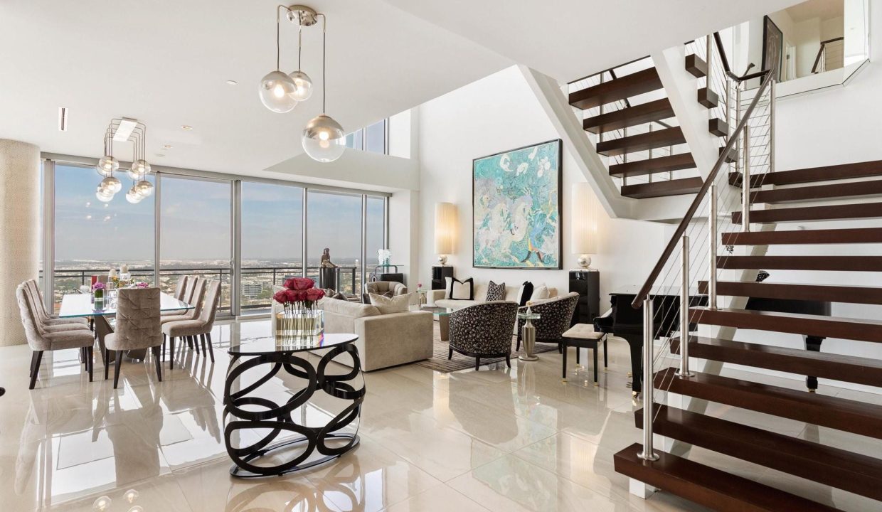 2-2900-mckinnon-st-dallas-living-room