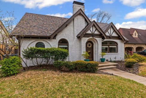 2-5314-mercedes-avenue-dallas-tx-front-home