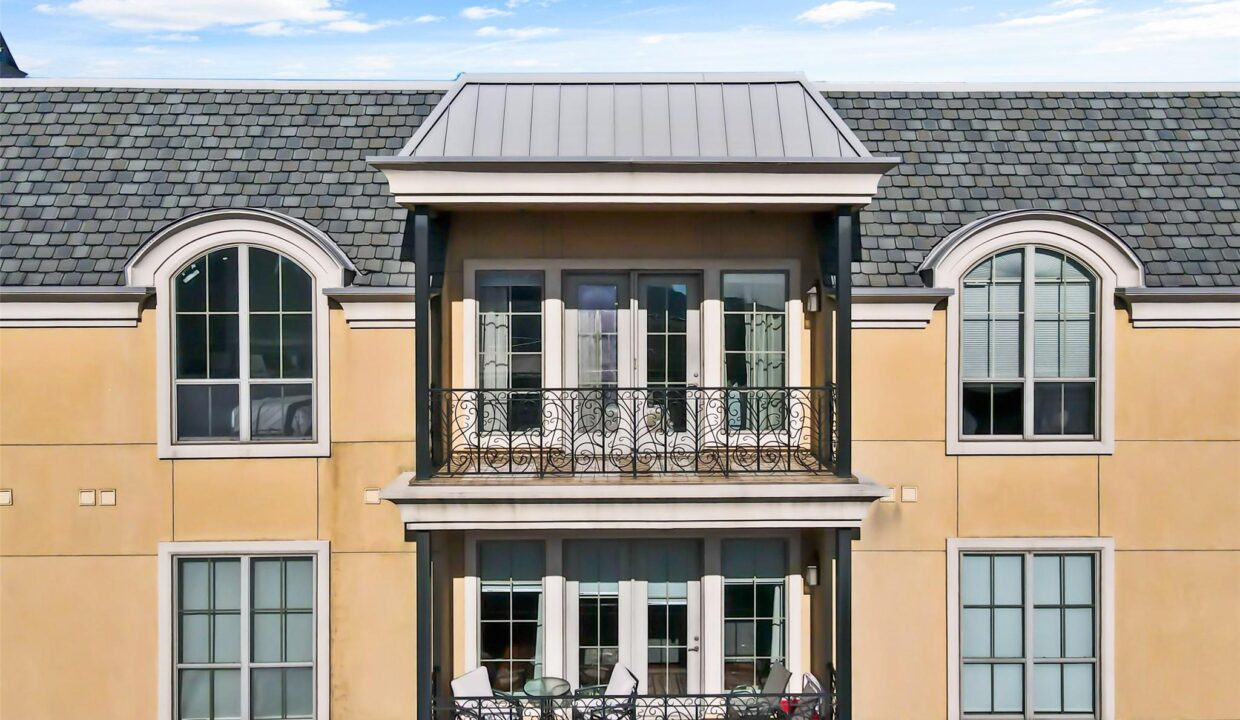 2300 Leonard Street 505 Dallas TX balcony