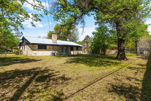 206-leighton-drive-terrell-texas-real-estate-prominus-yard-34