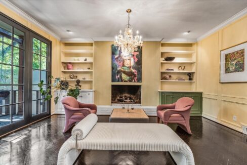 21-4646-christopher-place-dallas-living-room