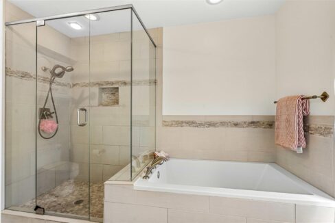 22-3007-creekview-drive-grapevine-tx-bathroom