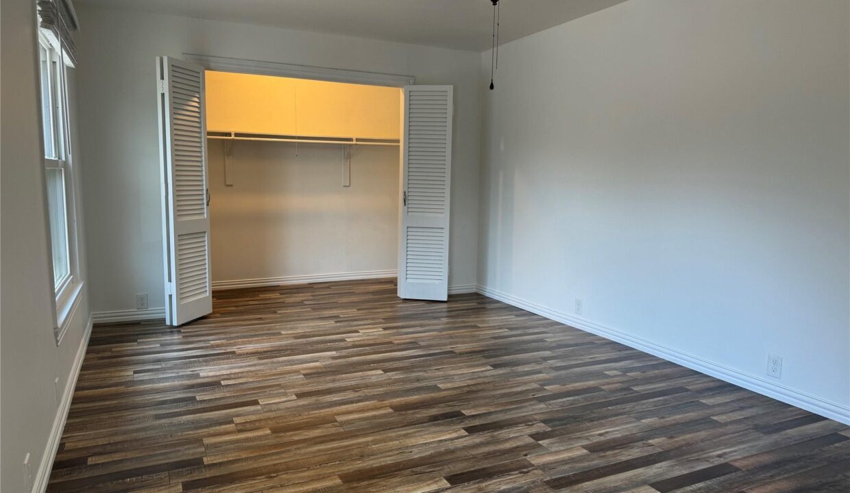 23-2533-norwood-drive-dallas-bedroom