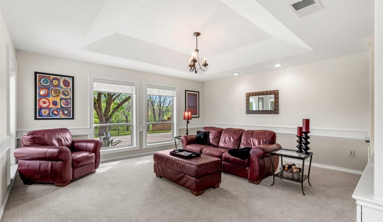 23-3007-creekview-drive-grapevine-tx-living-room