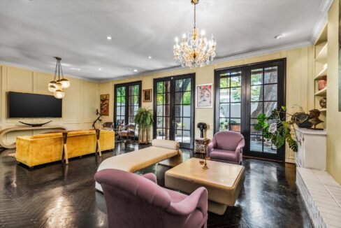 23-4646-christopher-place-dallas-sitting