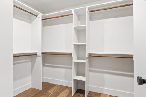 23-531-wynne-road-wills-point-tx-closet