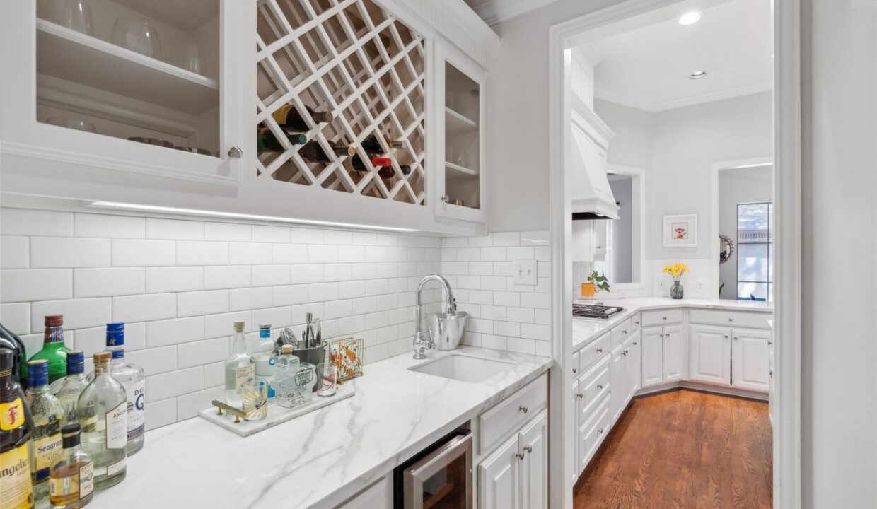 23-6247-belmont-avenue-dallas-tx-pantry