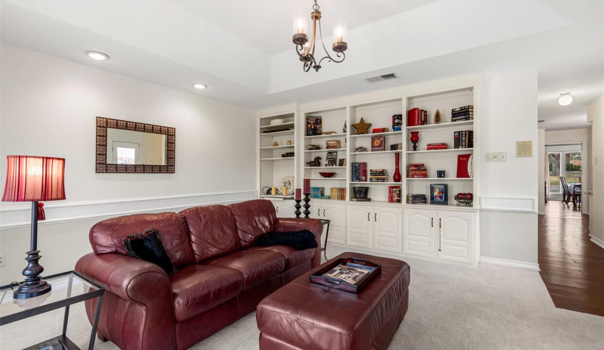 24-3007-creekview-drive-grapevine-tx-living-room