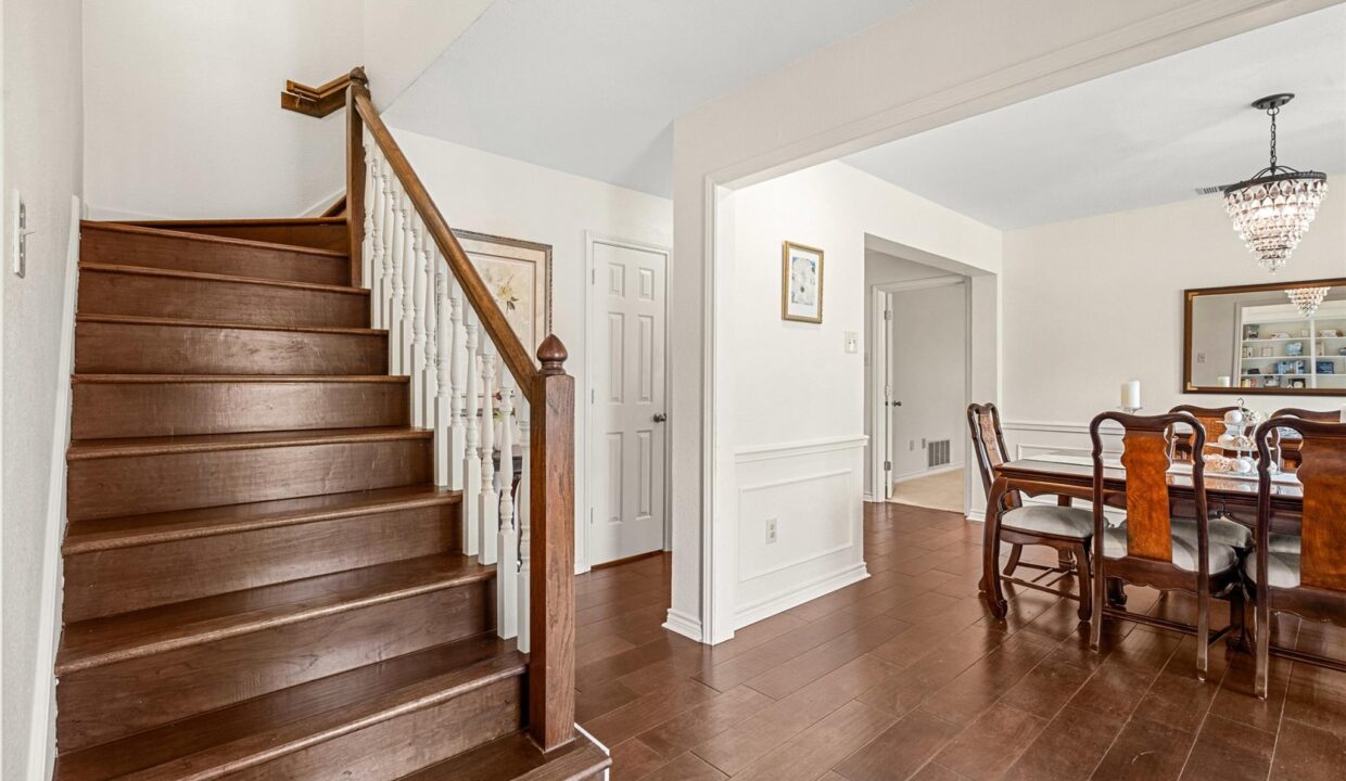 25-3007-creekview-drive-grapevine-tx-dining