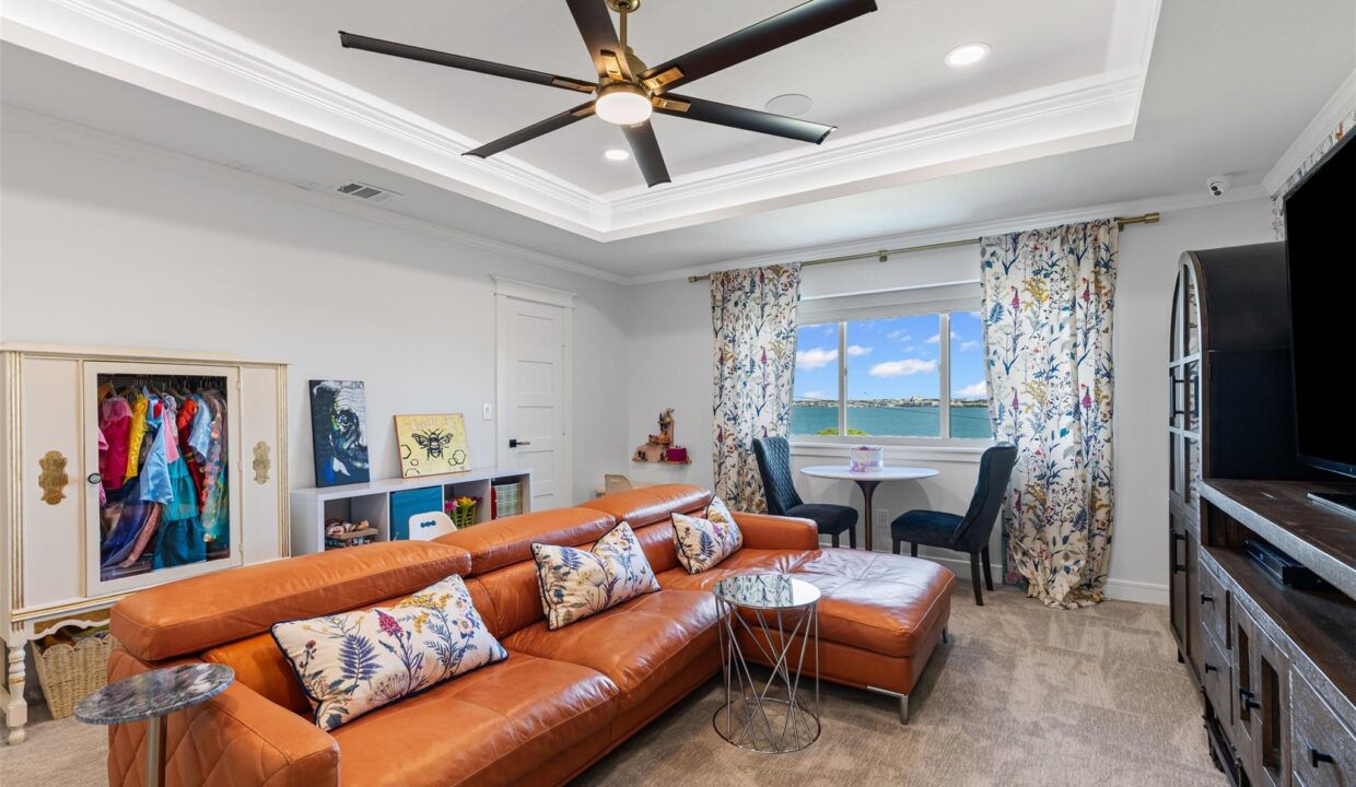 25-3204-bouvier-st-rowlett-tx-living-room-prominus-real-estate