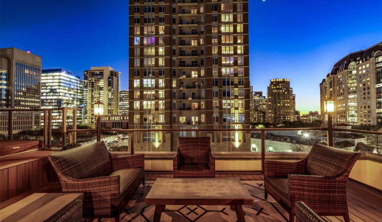 26-2300-leonard-street-505-dallas-tx-75201-rooftop