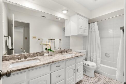 28-3007-creekview-drive-grapevine-tx-bathroom