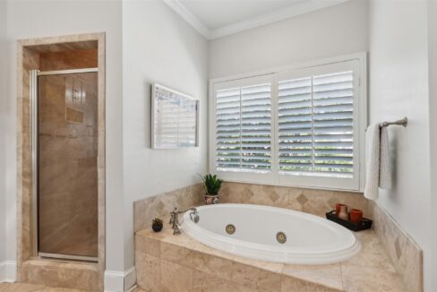 28-6247-belmont-avenue-dallas-tx-primary-bathroom
