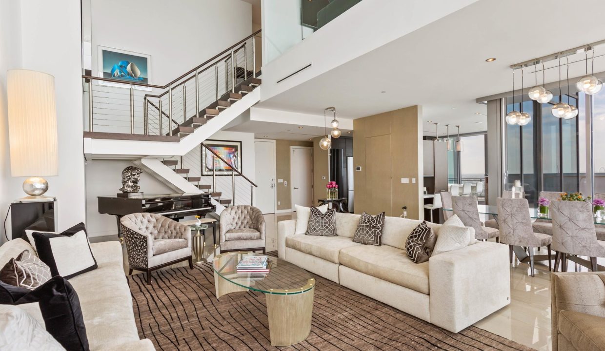 2900-mckinnon-st-dallas-living-room