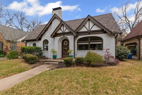 3-5314-mercedes-avenue-dallas-tx-front-home