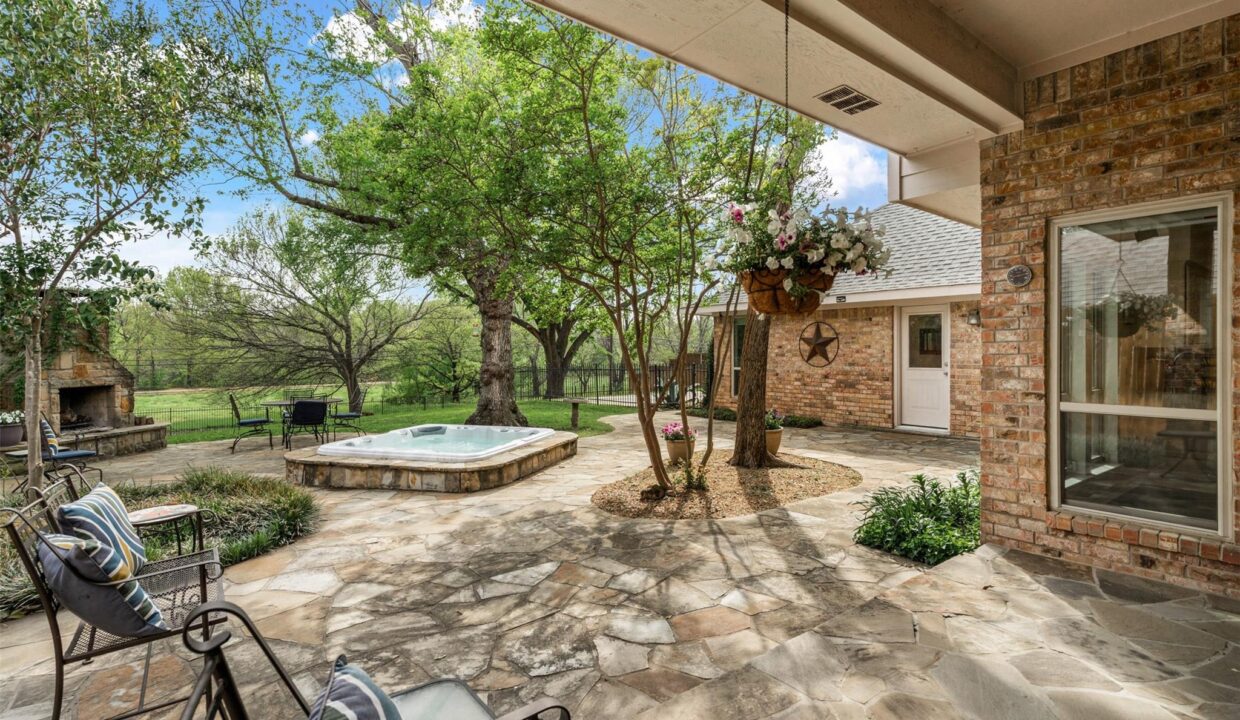 32-3007-creekview-drive-grapevine-tx-patio