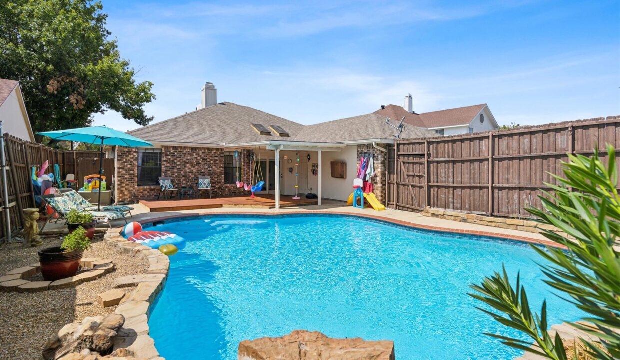 32-7021-lo-chalmers-lane-garland-tx-home-pool