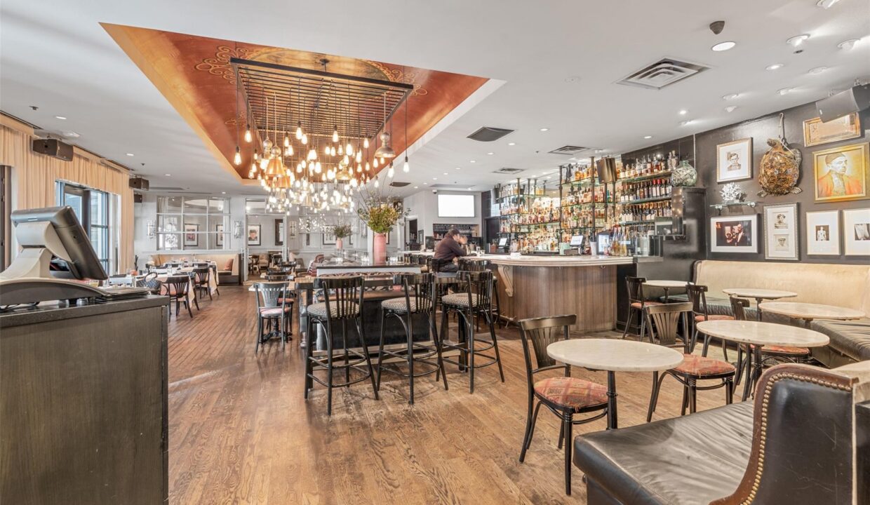 36-2300-leonard-street-505-dallas-tx-75201-bar